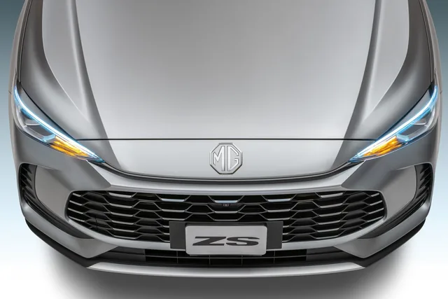 MG ZS — detalle de frente y emblema