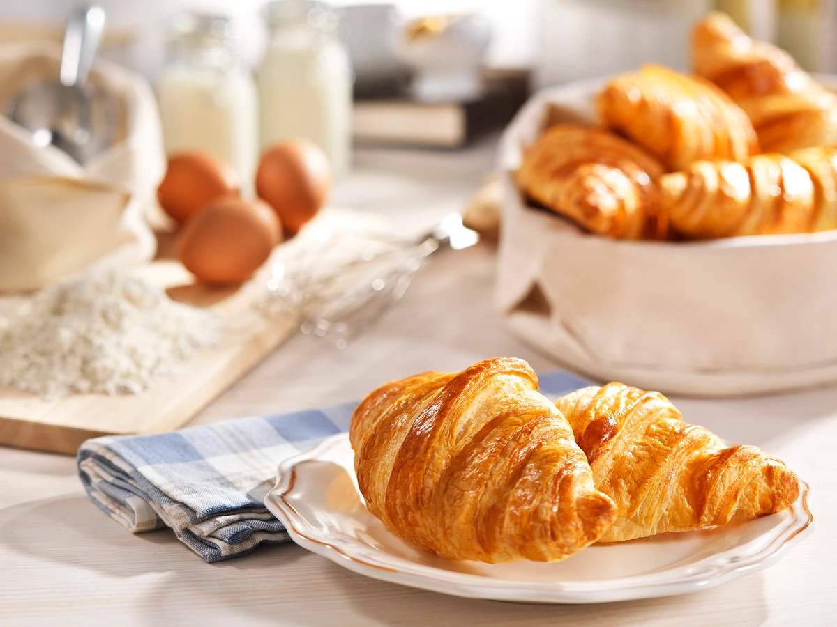 Repostería — croissants recién horneados