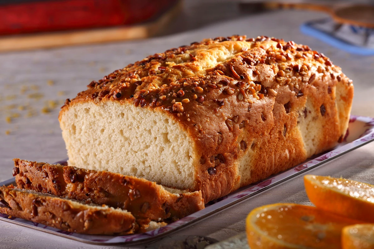 Repostería — pan de nuez rebanado