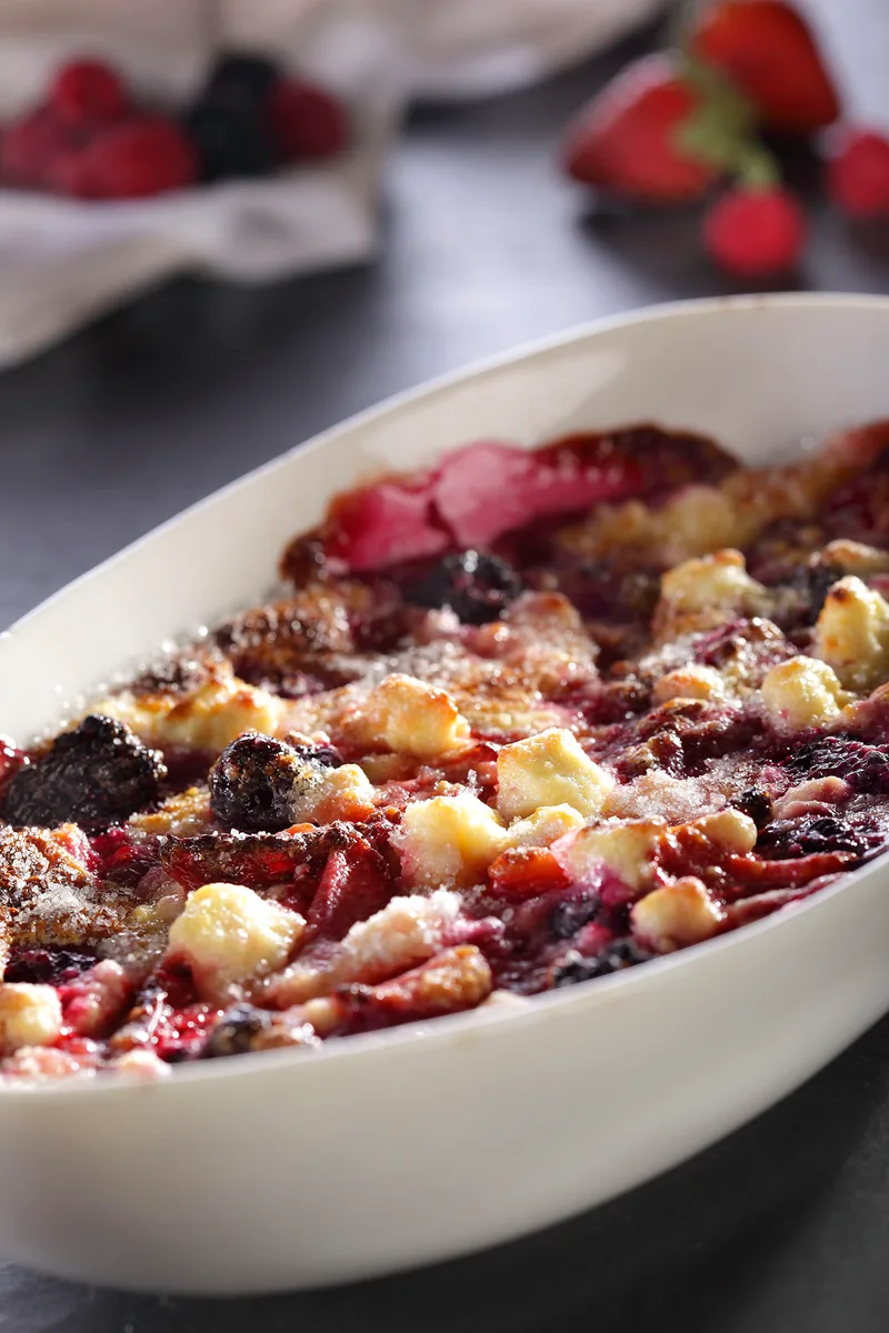 Repostería — cobbler de frutos rojos